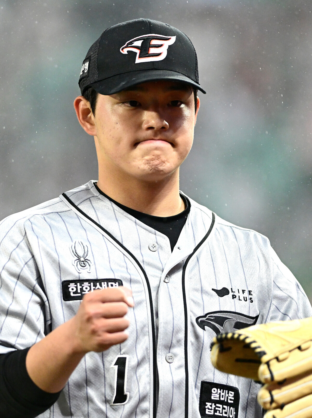 news/images/2024/04/10/문동주.jpeg